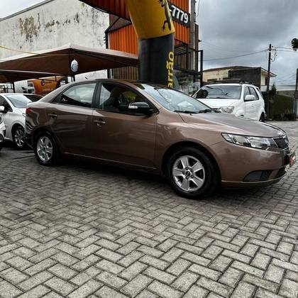 KIA CERATO 1.6 SX 16V FLEX 4P AUTOMÁTICO KIA CERATO 1.6 SX 16V FLEX 4P AUTOMÁTICO